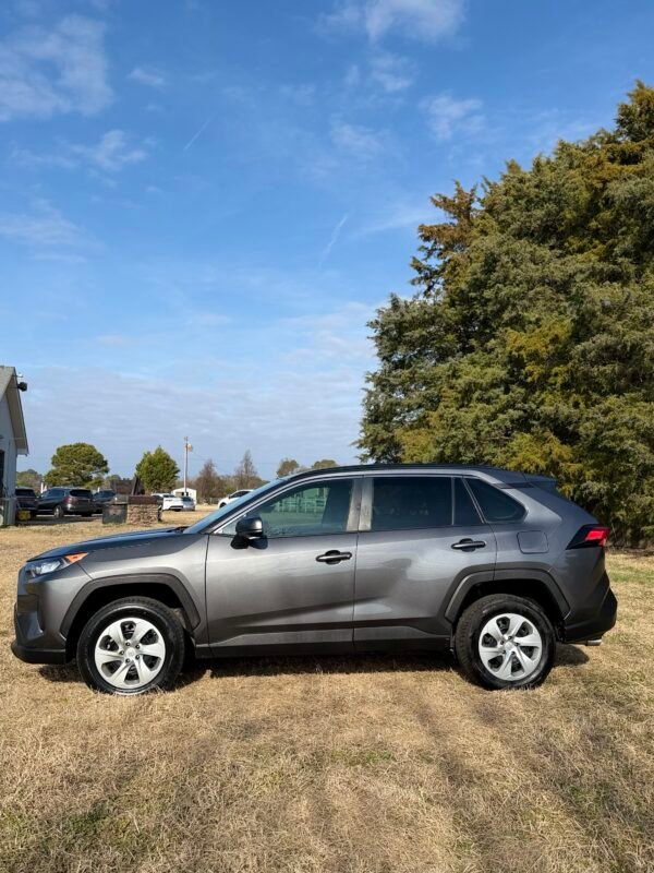 2022 TOYOTA RAV4 LE   |   45K MILLAS