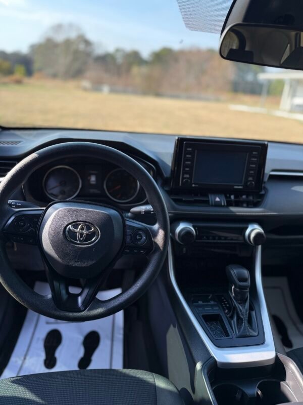 2022 TOYOTA RAV4 LE   |   45K MILLAS