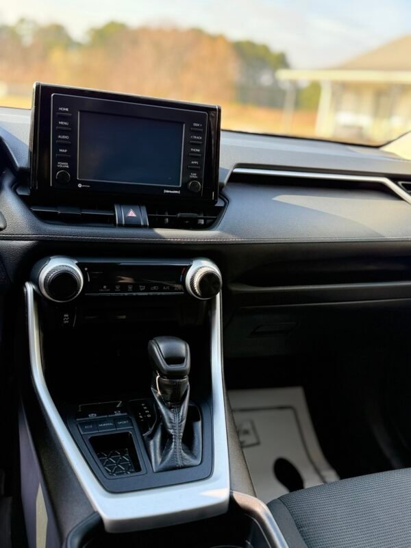 2022 TOYOTA RAV4 LE   |   45K MILLAS