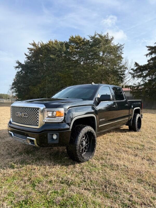 2014 GMC SIERRA DENALI 1500  155K MILES