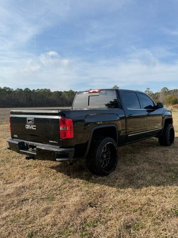 2014 GMC SIERRA DENALI 1500  155K MILES