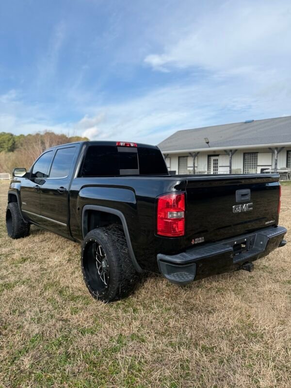 2014 GMC SIERRA DENALI 1500  155K MILES