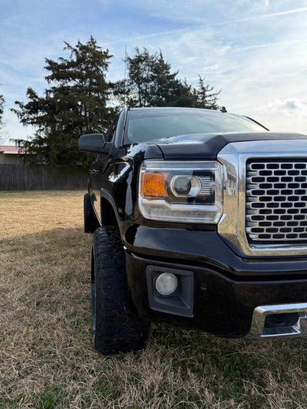 2014 GMC SIERRA DENALI 1500  155K MILES