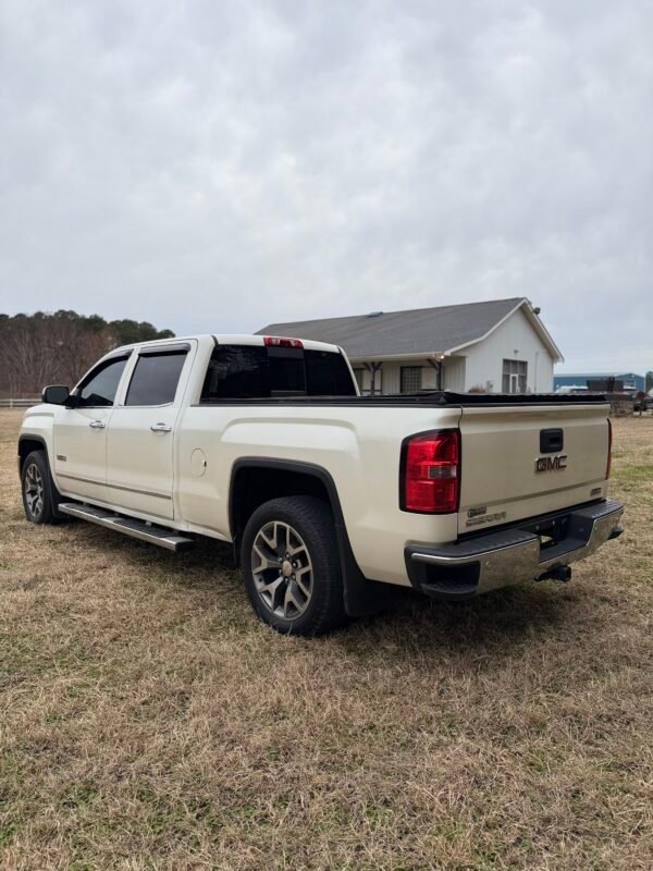 2014 GMC SIERRA SLT  125K MILES
