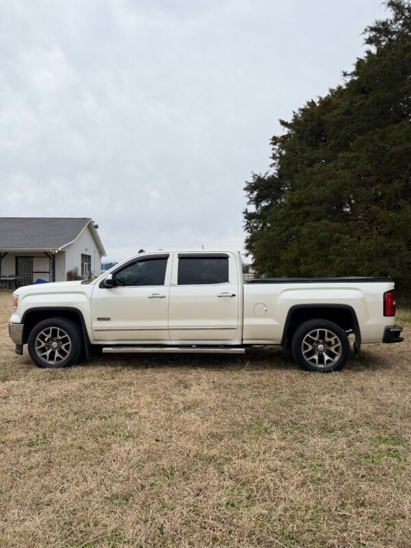 2014 GMC SIERRA SLT  125K MILES