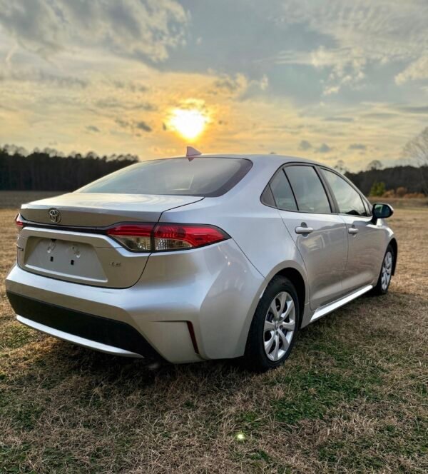 2022 TOYOTA COROLLA LE    |   76K MILES
