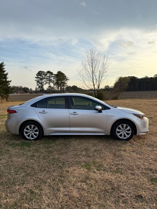 2022 TOYOTA COROLLA LE    |   76K MILES