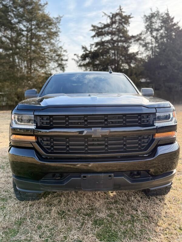 2018 CHEVROLET SILVERADO K1500 CUSTOM | 105K MILES