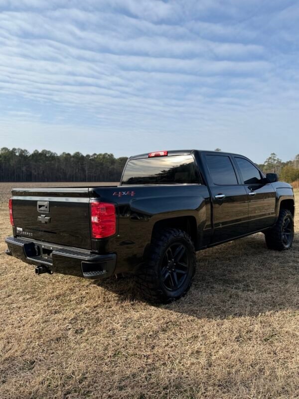 2018 CHEVROLET SILVERADO K1500 CUSTOM | 105K MILES