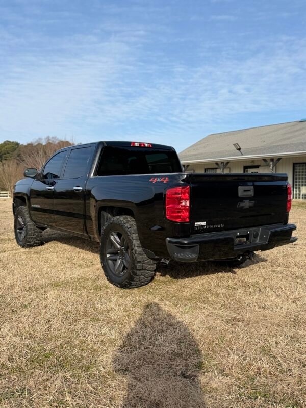2018 CHEVROLET SILVERADO K1500 CUSTOM | 105K MILES