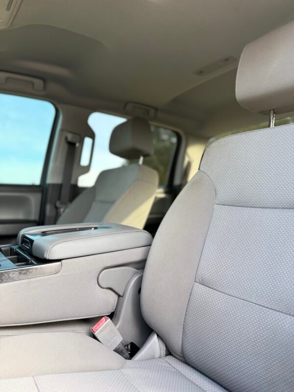 2018 CHEVROLET SILVERADO K1500 CUSTOM | 105K MILES