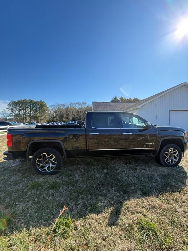 2014 GMC SIERRA DENALI K1500   |    139K MILES