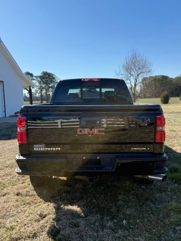2014 GMC SIERRA DENALI K1500   |    139K MILES