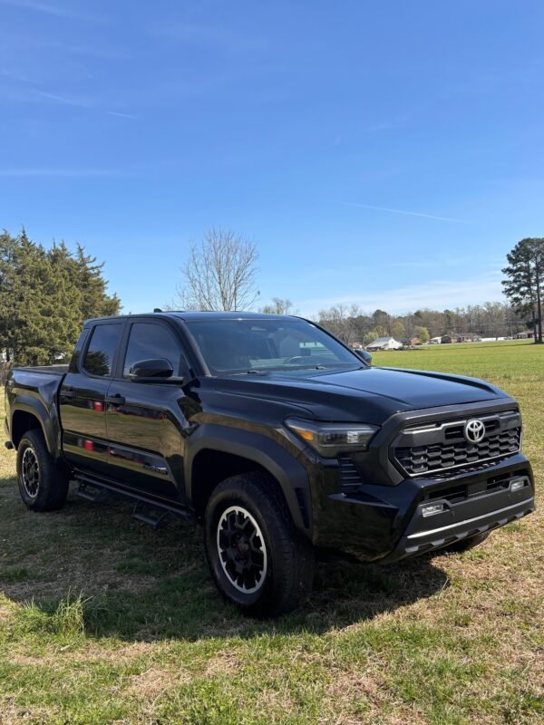44f512be-2fe8-4f79-a2d6-be2ab8265657-2 2024 TOYOTA TACOMA DOUBLE CAB | 21K millas