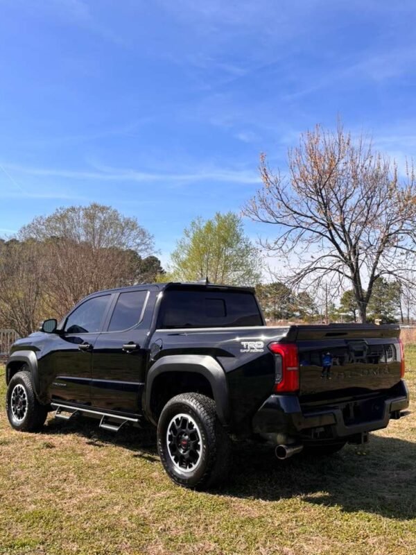 e9b5784a-e354-4d50-bb40-32c3ada5ac60 2024 TOYOTA TACOMA DOUBLE CAB | 21K millas