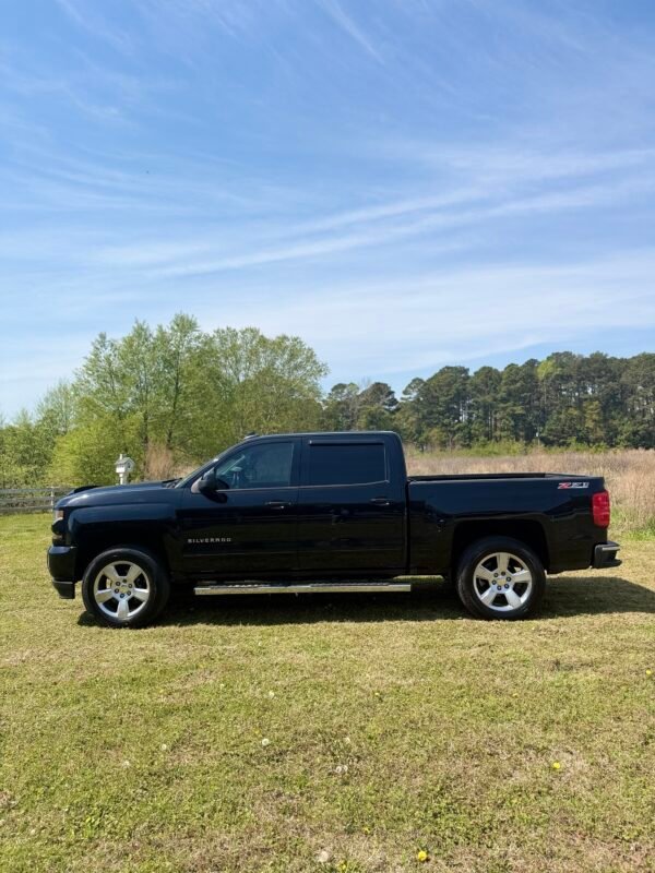 img_0546-2 2016 CHEVROLET SILVERADO LT Z71 | 131K MILES