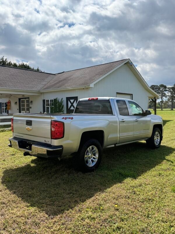 img_0622-3 2018 CHEVROLET SILVERADO LT | 116K MILES