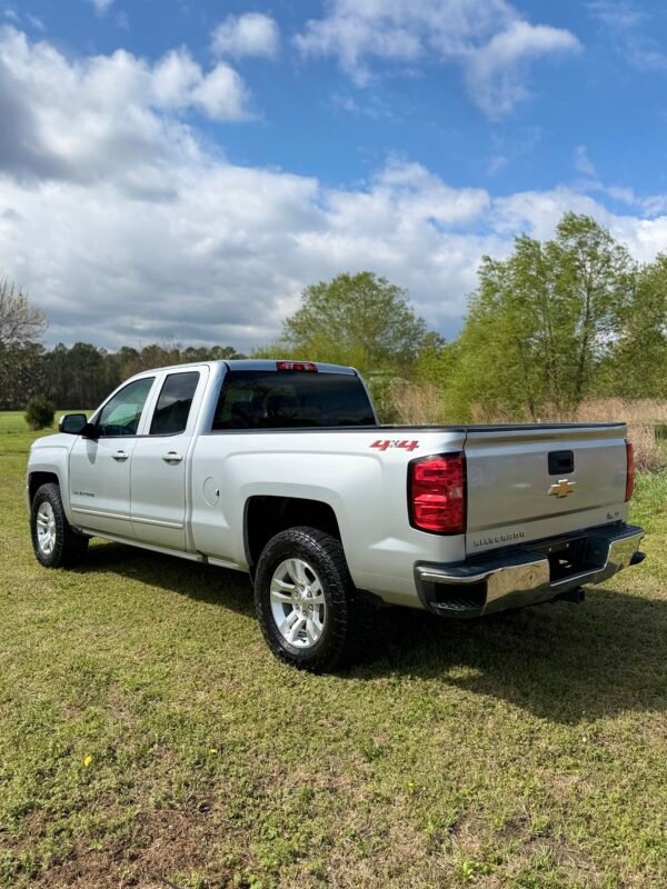 img_0624-4 2018 CHEVROLET SILVERADO LT | 116K MILES