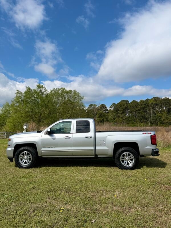 img_0625-4 2018 CHEVROLET SILVERADO LT | 116K MILES