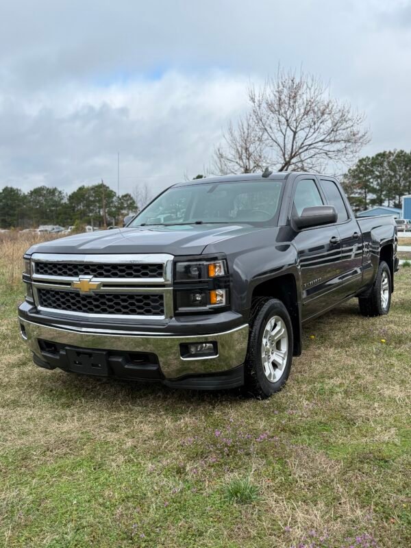 img_9228-4 2015 CHEVROLET SILVERADO K1500 | 100K MILES