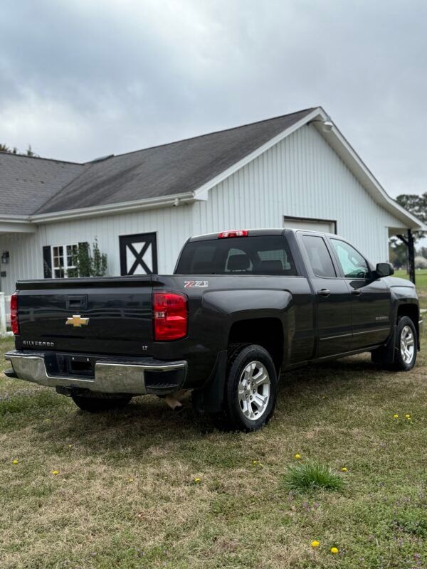 img_9232-4 2015 CHEVROLET SILVERADO K1500 | 100K MILES