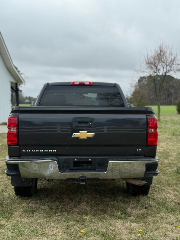 img_9233-4 2015 CHEVROLET SILVERADO K1500 | 100K MILES