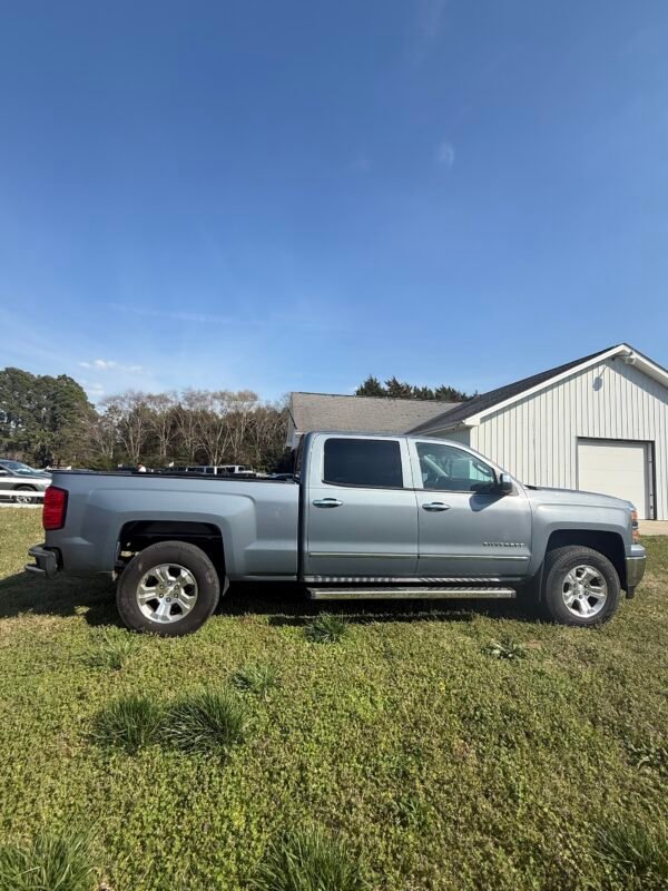 img_9556-2 2015 CHEVROLET SILVERADO LT 1500 | 81K MILES