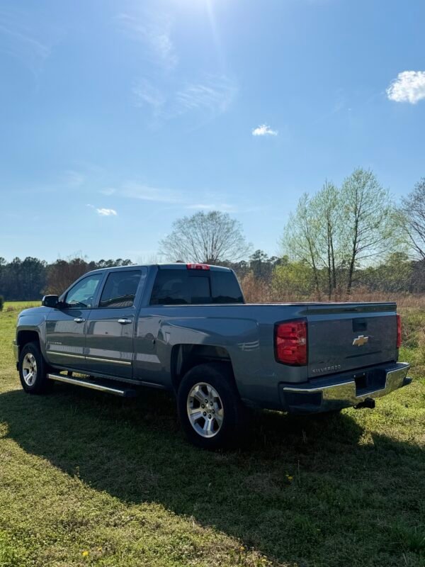 img_9559-2 2015 CHEVROLET SILVERADO LT 1500 | 81K MILES