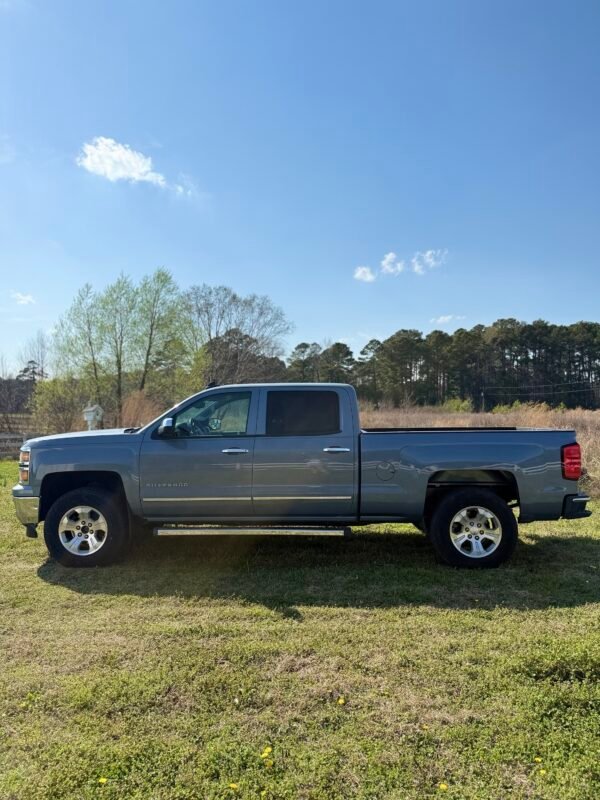 img_9560-3 2015 CHEVROLET SILVERADO LT 1500 | 81K MILES