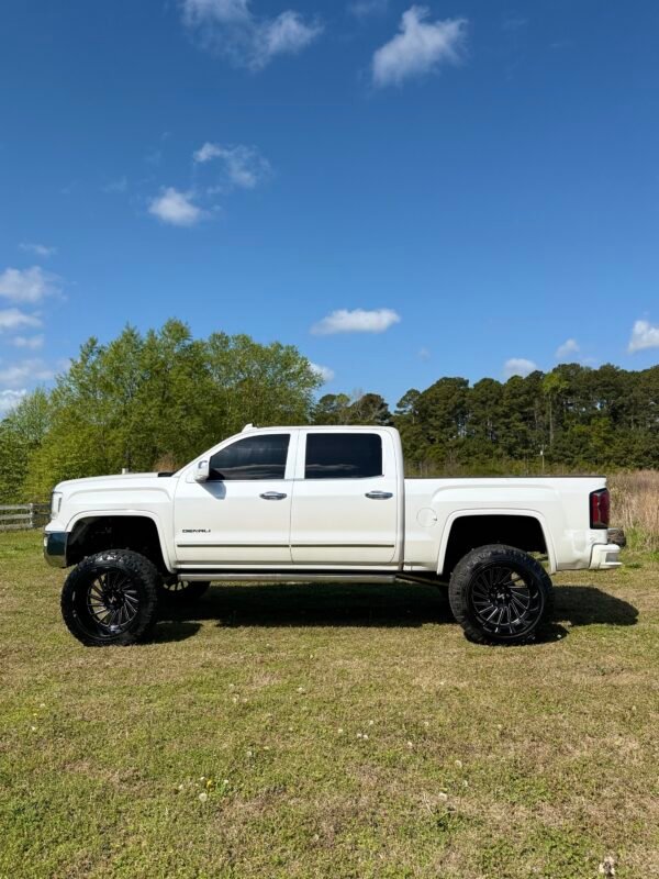 2017 GMC SIERRA DENALI