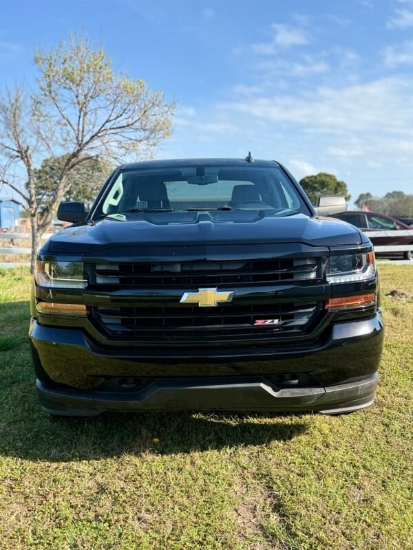 2017 CHEVROLET SILVERADO 1500 CUSTOM | 135K MILES