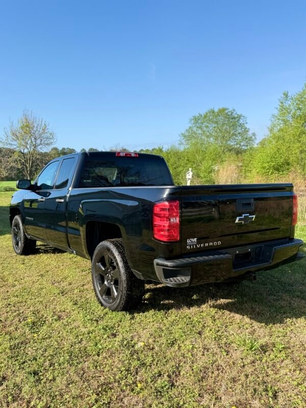 2017 CHEVROLET SILVERADO 1500 CUSTOM | 135K MILES