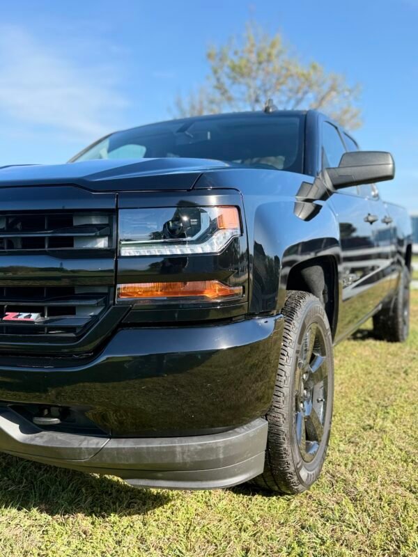 2017 CHEVROLET SILVERADO 1500 CUSTOM | 135K MILES