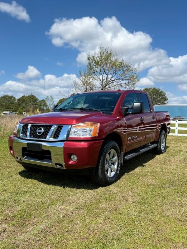 img_0977-3 2013 NISSAN TITAN 4x4 | 120K MILES