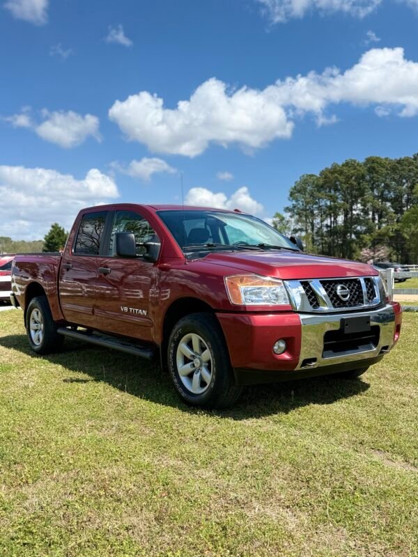 img_0979-3 2013 NISSAN TITAN 4x4 | 120K MILES
