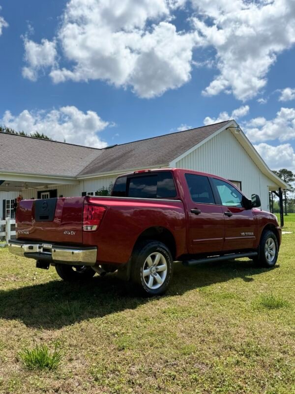 img_0981-6 2013 NISSAN TITAN 4x4 | 120K MILES