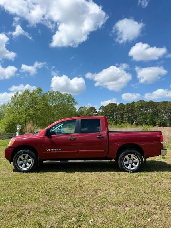 img_0984-6 2013 NISSAN TITAN 4x4 | 120K MILES