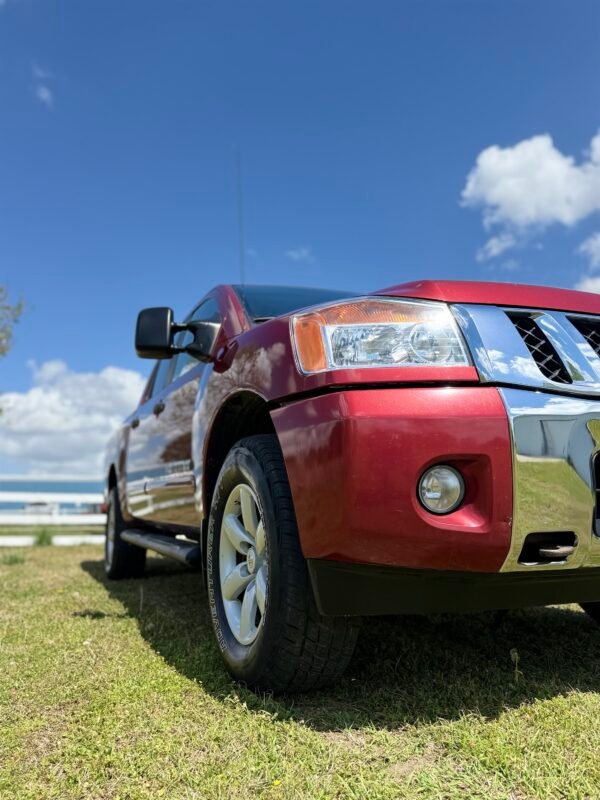 img_0996-3 2013 NISSAN TITAN 4x4 | 120K MILES