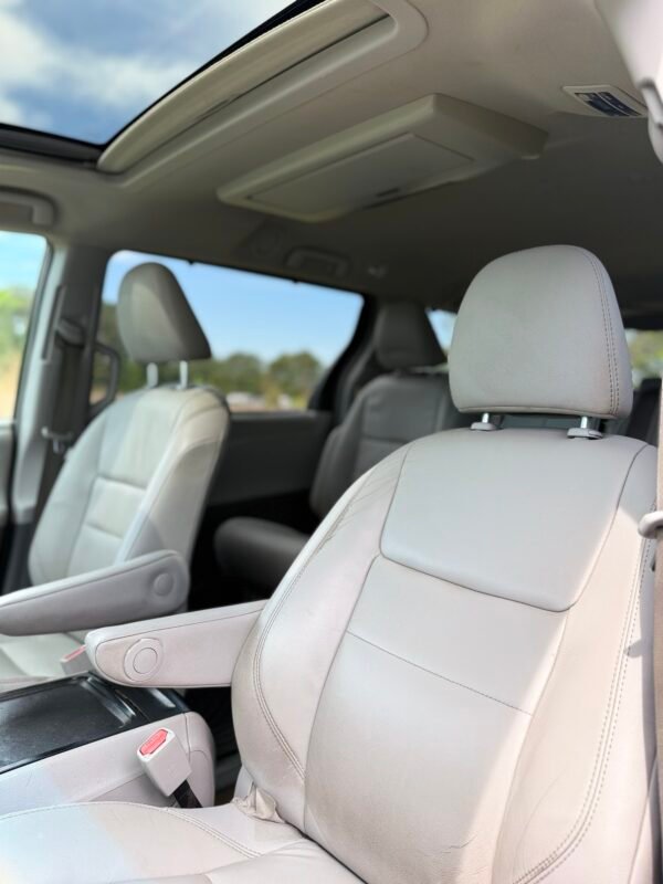 2017 TOYOTA SIENNA XLE | 160K MILES