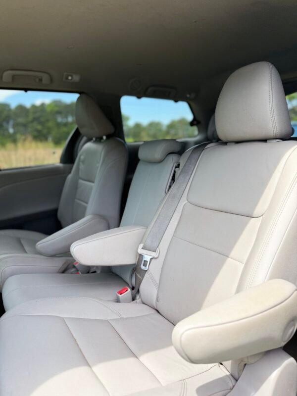 2017 TOYOTA SIENNA XLE | 160K MILES