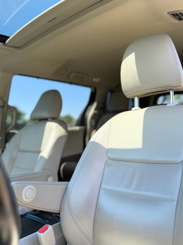 2020 TOYOTA SIENNA XLE | 102