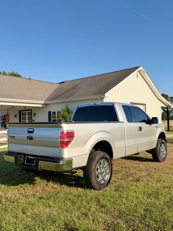 2012 FORD F-150 V8 | 130K MILES