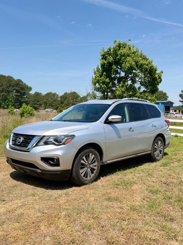 2020 NISSAN PATHFINDER SL | 120K MILES