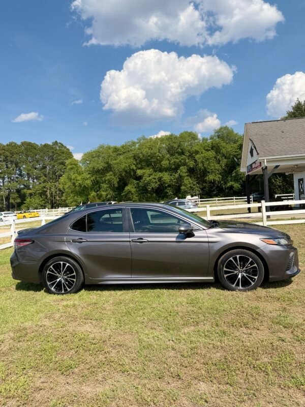 2018 TOYOTA CAMRY | 99K MILES