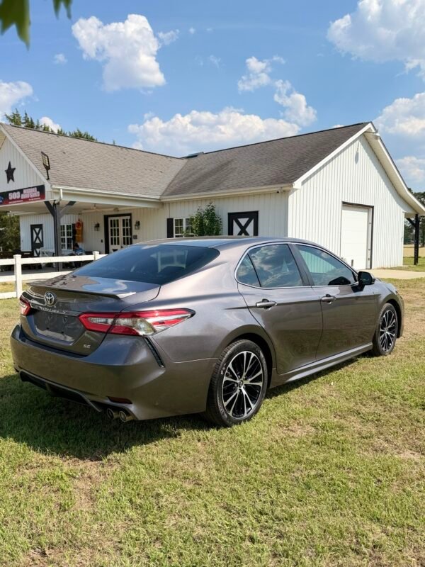 2018 TOYOTA CAMRY | 99K MILES