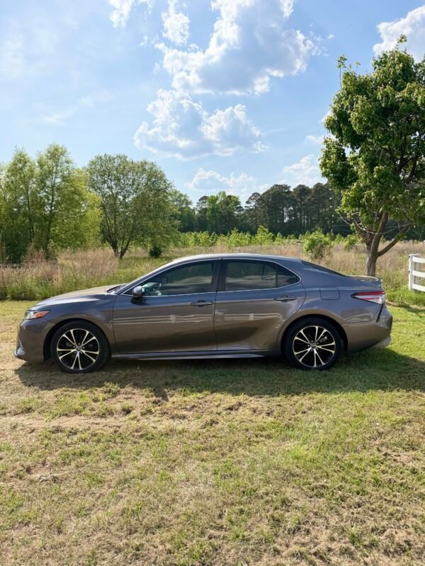 2018 TOYOTA CAMRY | 99K MILES