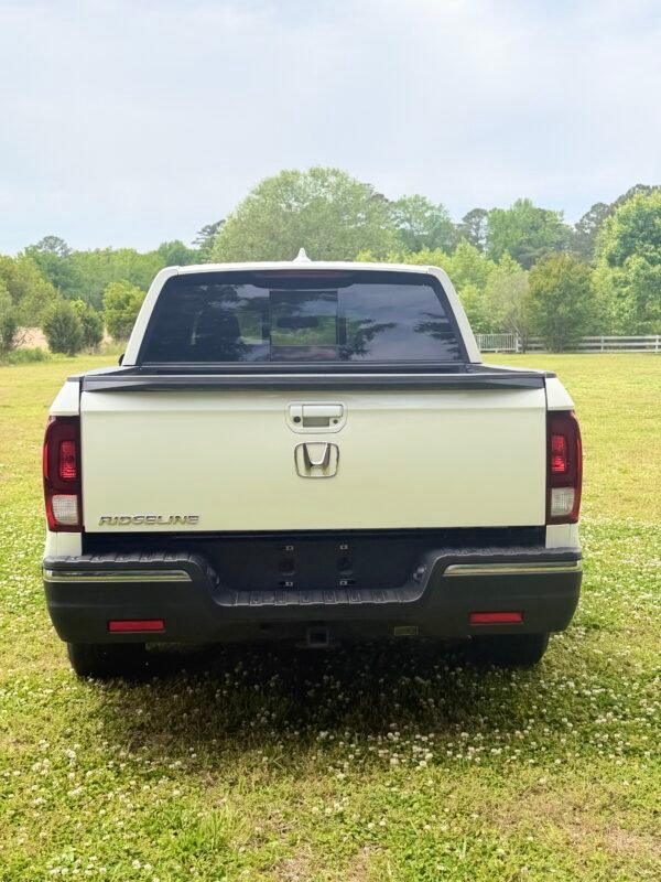 2019 HONDA RIDGELINE | 59K  MILES