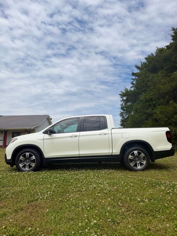 2019 HONDA RIDGELINE | 59K  MILES