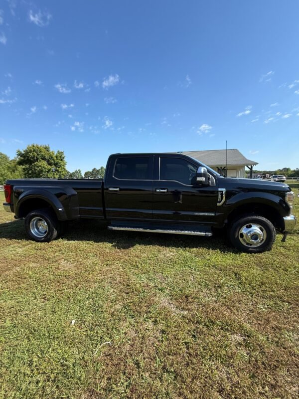 3c85e358-7ea8-4401-b04b-7519f925b8f7-2 2022 FORD F-350 SUPER DUTY LARIAT CREW CAB | 94K MILES