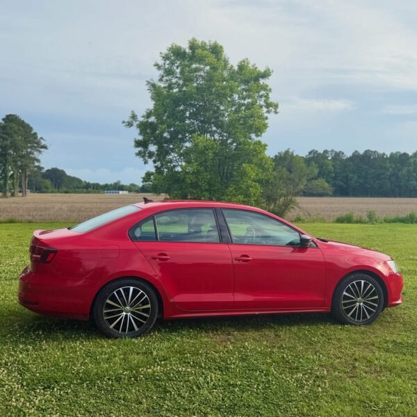 2016 VOLKSWAGEN JETTA SPORT | 93K MILES